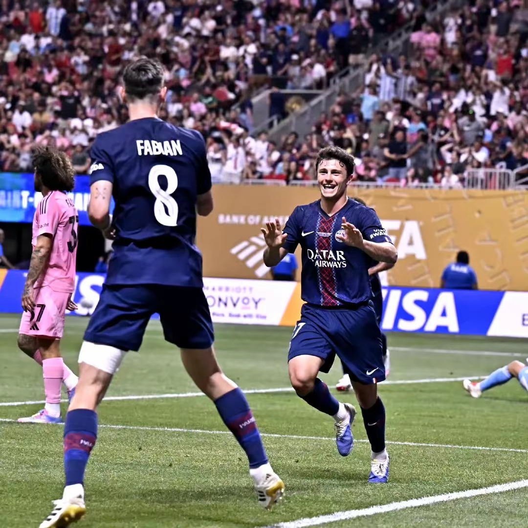 开云体育 -巴萨51皇马苏亚雷斯