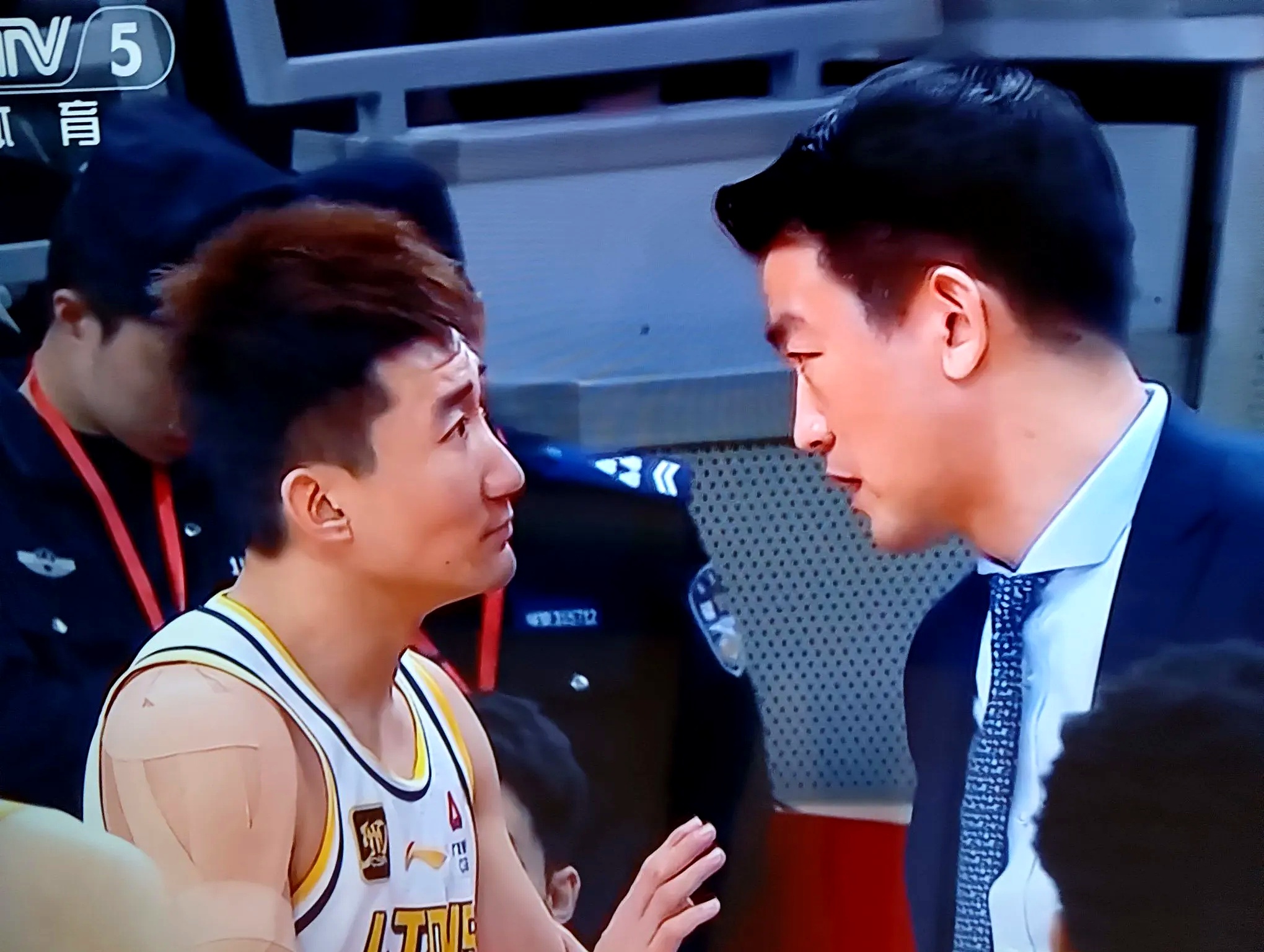 开云娱乐 -关于转折点！奥兰多魔术内部沟通，CBA季后赛今晨攻防权衡，球迷炸锅，资深球员宣示担当的信息